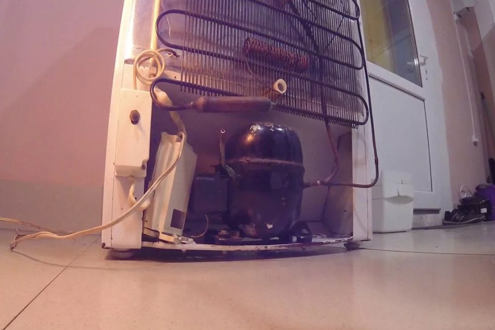 Почему в холодильнике Бирюса не работает верхняя камера